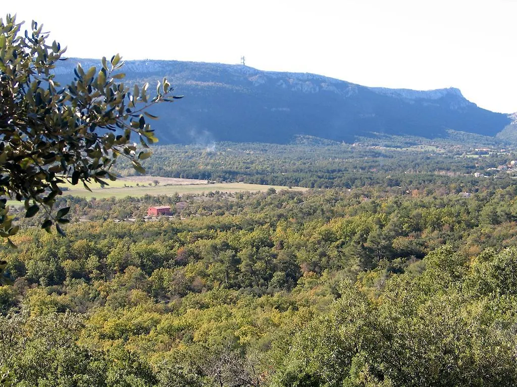 Maison Rouge Plan d'Aups Penzion